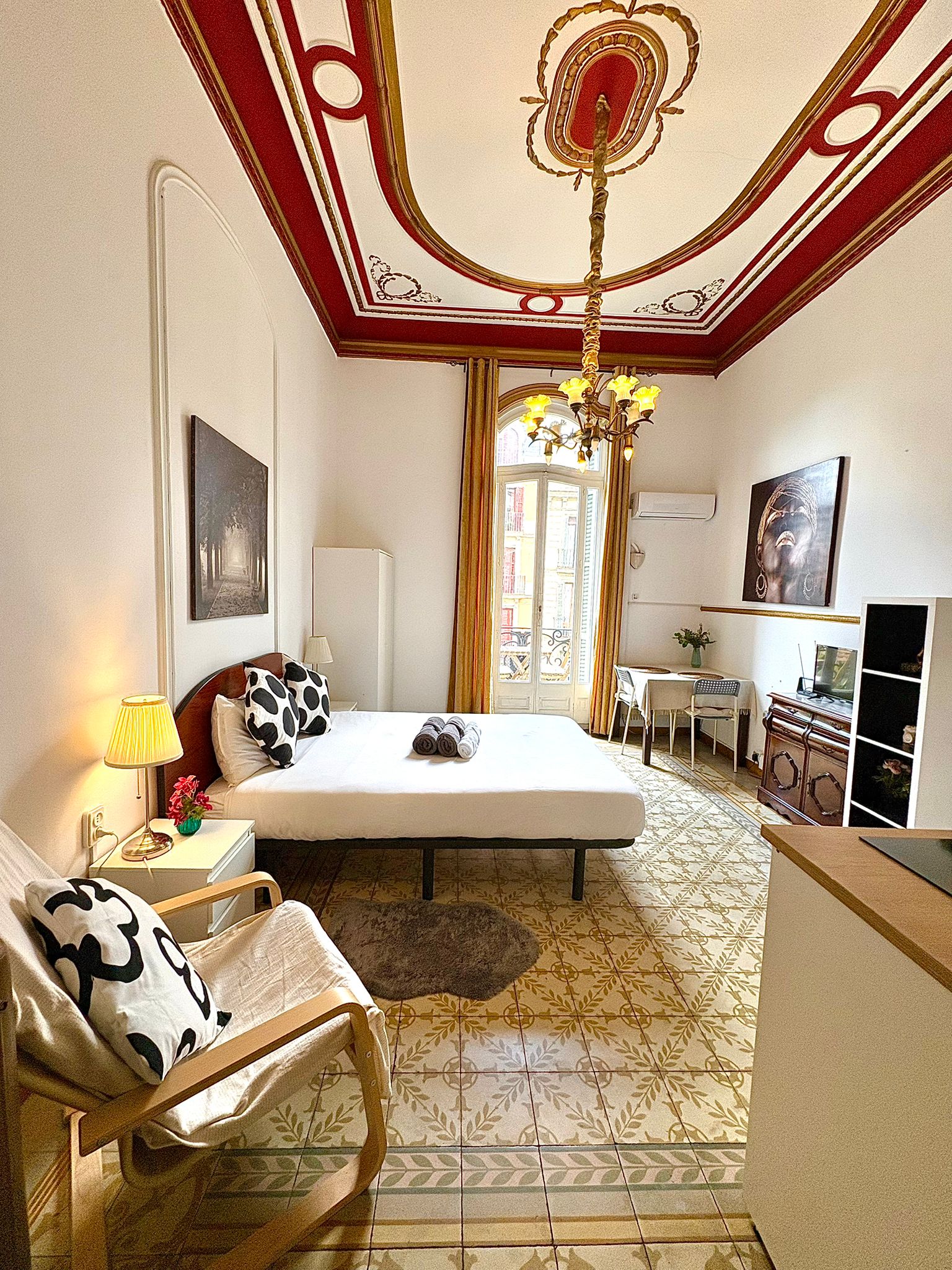 Apartments and private rooms in Barcelona